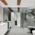 Luxury By Freetown & Canals Apartment *