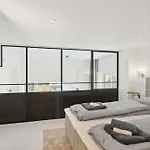 Luxury By Freetown & Canals Apartment *