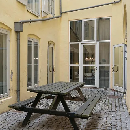 Luxury By Freetown & Canals