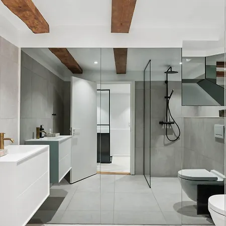 Luxury By Freetown & Canals 아파트 *