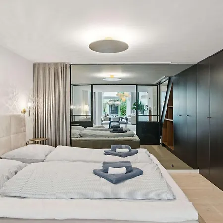 Luxury By Freetown & Canals