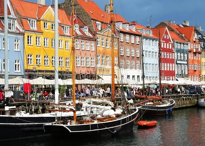 Luxury By Freetown & Canals *