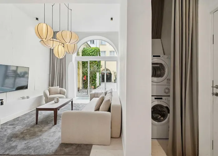 Luxury By Freetown & Canals