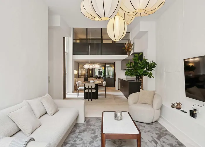 Luxury By Freetown & Canals *