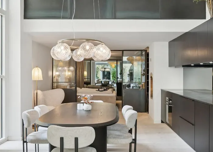 Luxury By Freetown & Canals